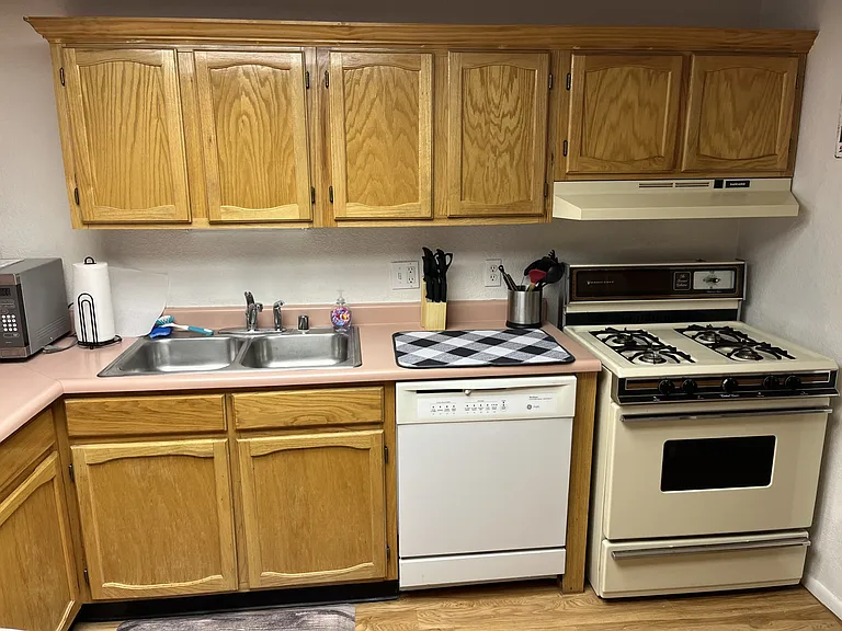 1230 Mechem Dr #20 — Photo 7