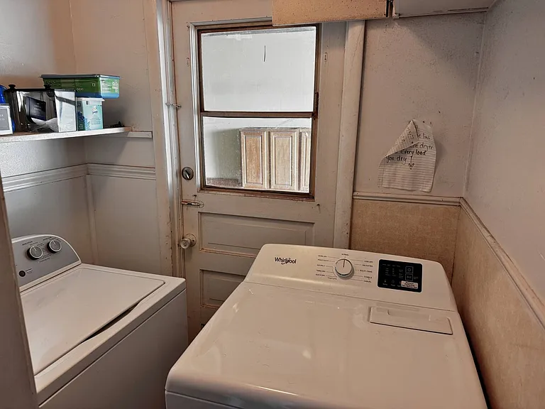 1609 Sunnyside Ln — Photo 25