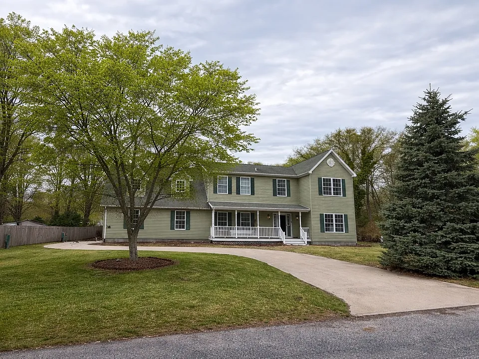 10 Coolidge Rd