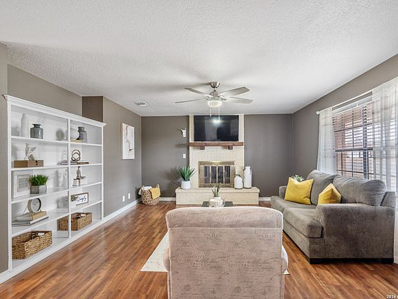 4th image of 201 Peacepipe