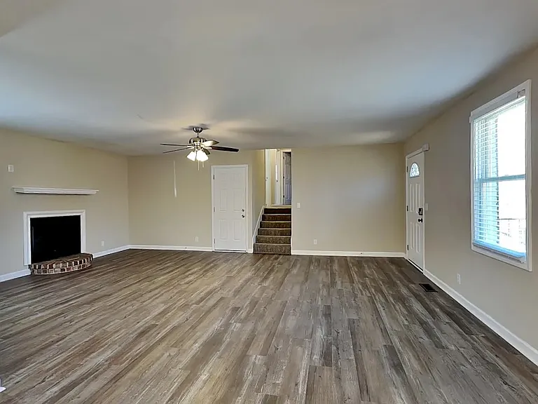 3833 Buena Vista Pike — Photo 2