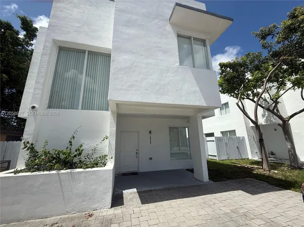 16 E St #177, Hialeah, FL 33010