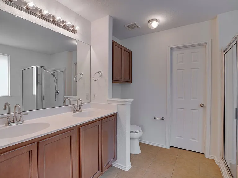 1609 Waxberry Ln — Photo 13