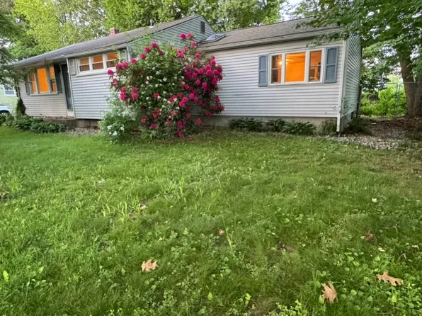 203 Pheland St, Springfield, MA 01109