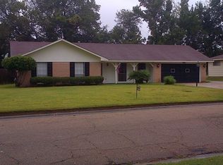 248 Fairfield Dr, Jackson, MS