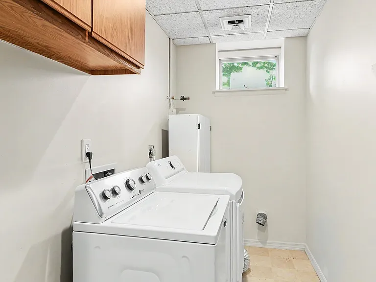 98 Herman Ave — Photo 8