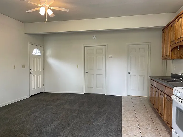 5463 Deschutes Rd — Photo 37