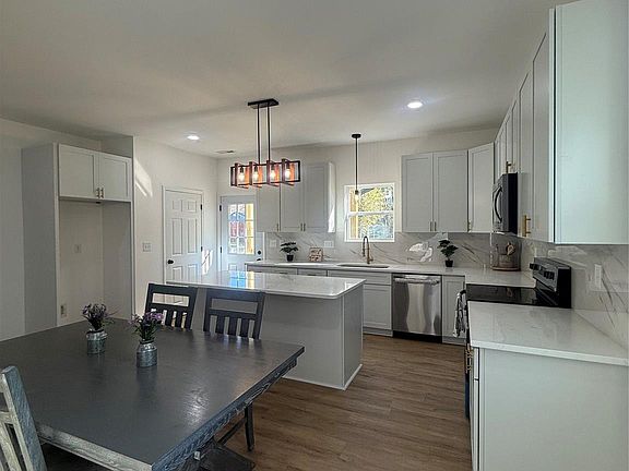 4th image of 508 S Boyd St