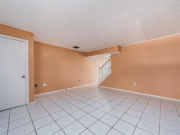 2 bed, 970 sqft, $1,490 — Photo 3