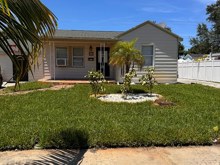 505 Foresteria Dr — Photo 22