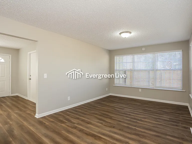 2243 Thiervy Dr — Photo 14