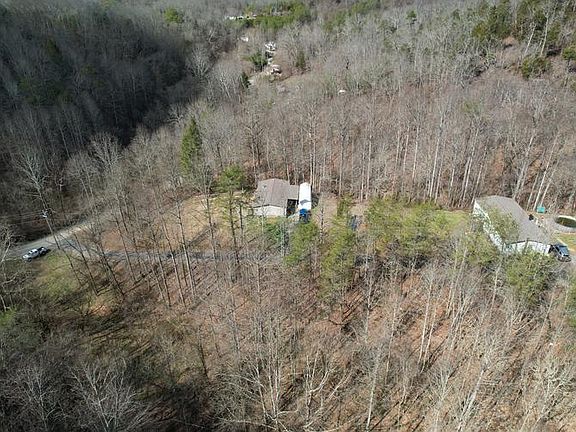 5th image of 904 Indian Gap Rd