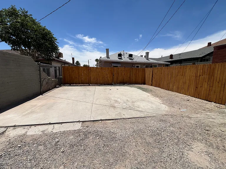 215 W Nevada Ave #A — Photo 10