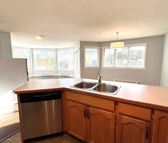 11595 Fraser St — Photo 9
