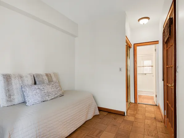 520 East 72nd Street image 9 of 10
