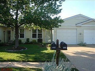 1st image of 125 Carnegie Ct