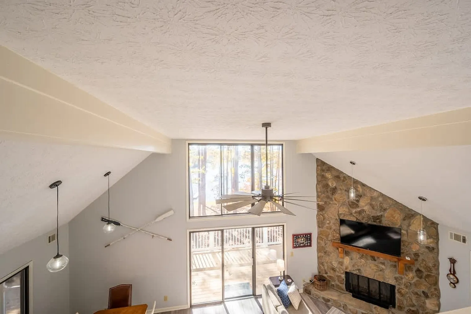 5 bed, 3.0 bath, $9,692 — Photo 3