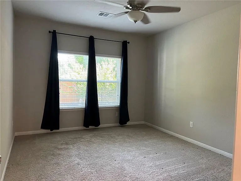 1140 La Conterra Blvd — Photo 13