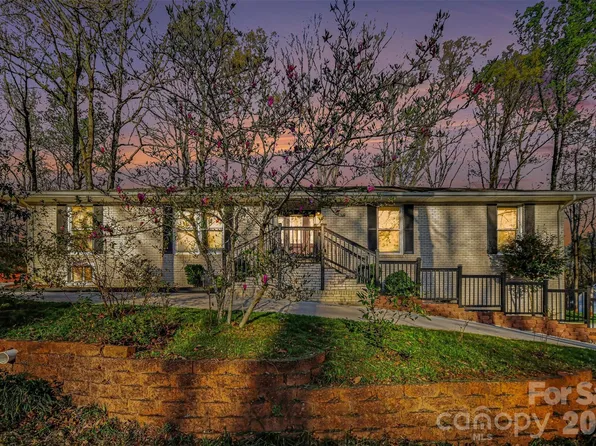 14921 August Ln, Charlotte, NC 28227