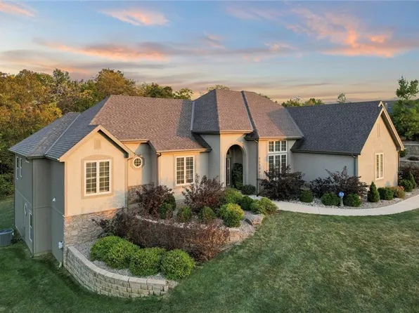 13303 Kelli Dr, Kearney, MO 64060