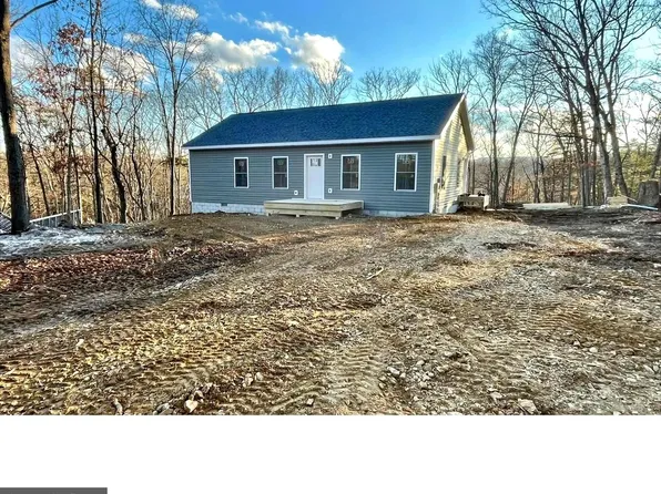 233 Young Ln, Berkeley Springs, WV 25411