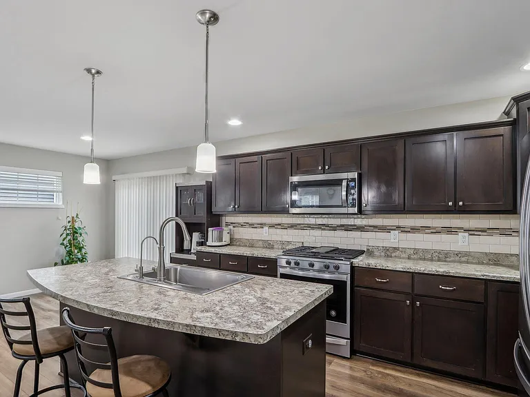 1835 Summerfield Way — Photo 9