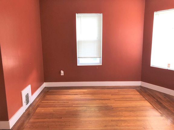 4th image of 145 Federal Ave #2