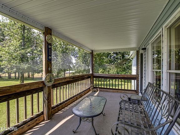 4th image of 149 Northfield Dr