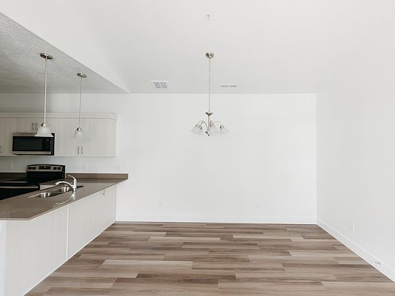 4th image of 4653 S Alder Dr #H304