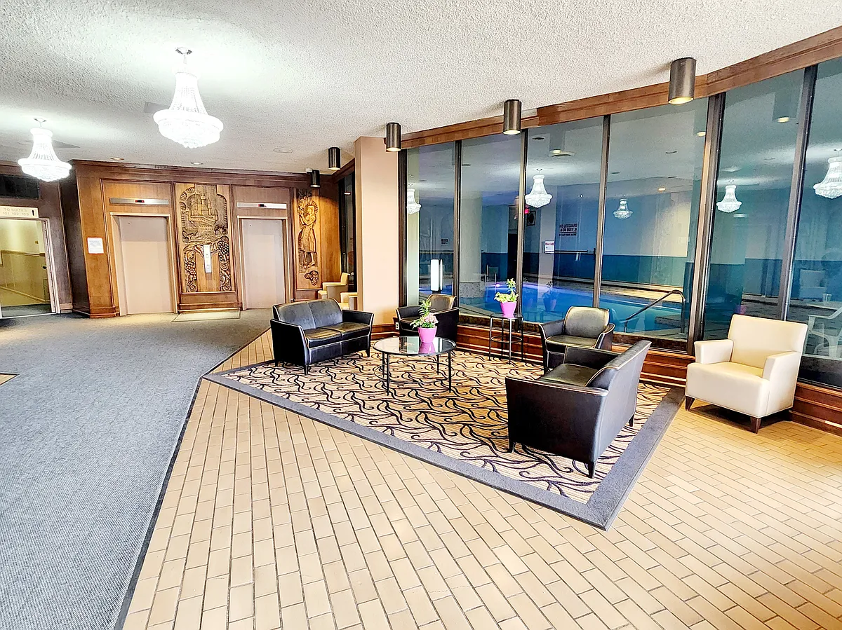 Building Photo - 13910 Stony Plain Rd NW