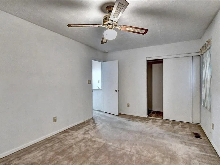 3241 Shadow Walk Ln — Photo 22