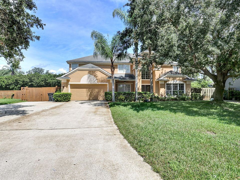1st image of 320 Ivy Lakes Dr