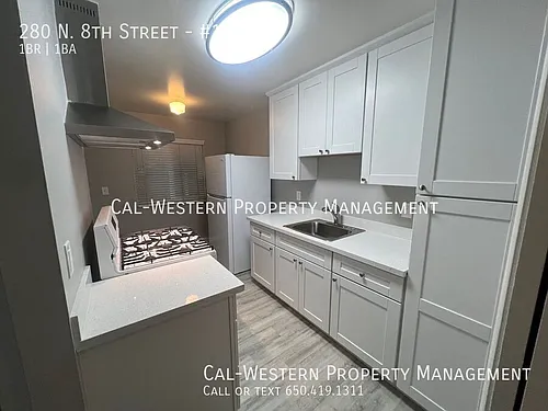 280 N 8th St Photo 1