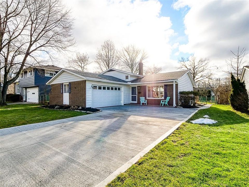 1st image of 22251 Sharon Ln