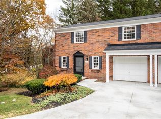 8591 Tanglewood Trl, Chagrin Falls, OH 44023