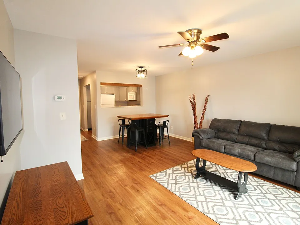 1340I Hunters Rd