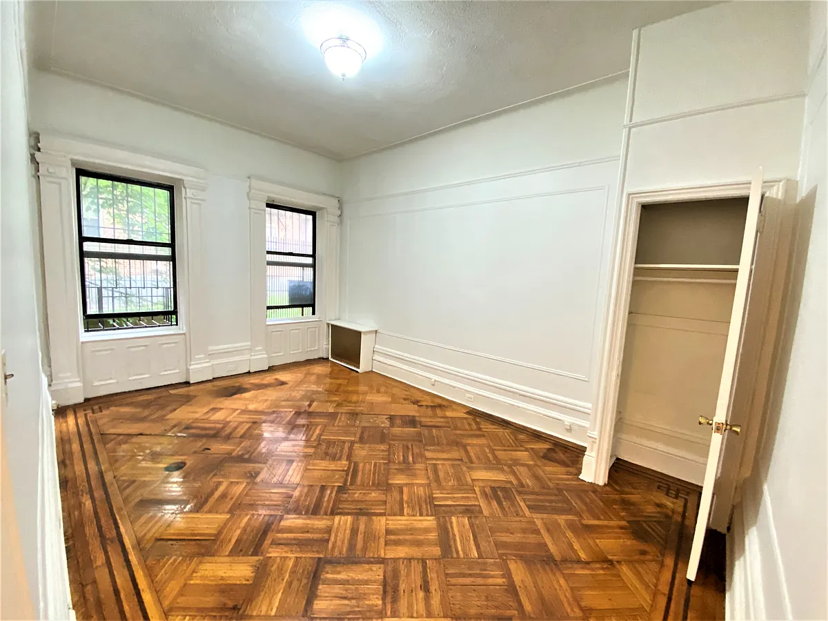 Building Photo - 714 Ocean Ave #1A