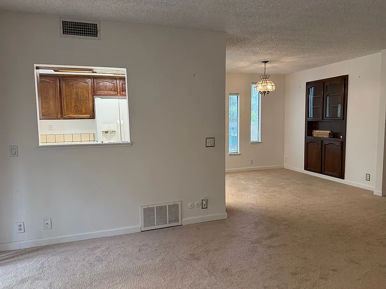 7806 Wren Ln — Photo 8