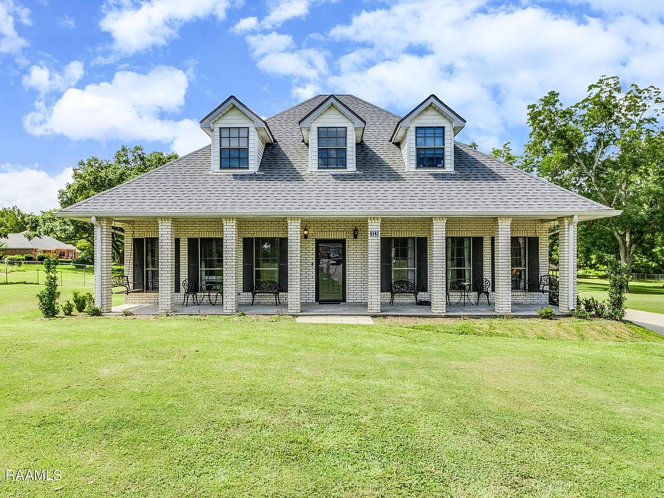 1st image of 123 Cypress Dr