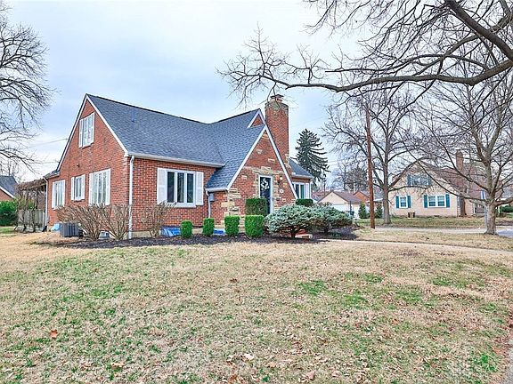 2nd image of 1002 Broadview Blvd