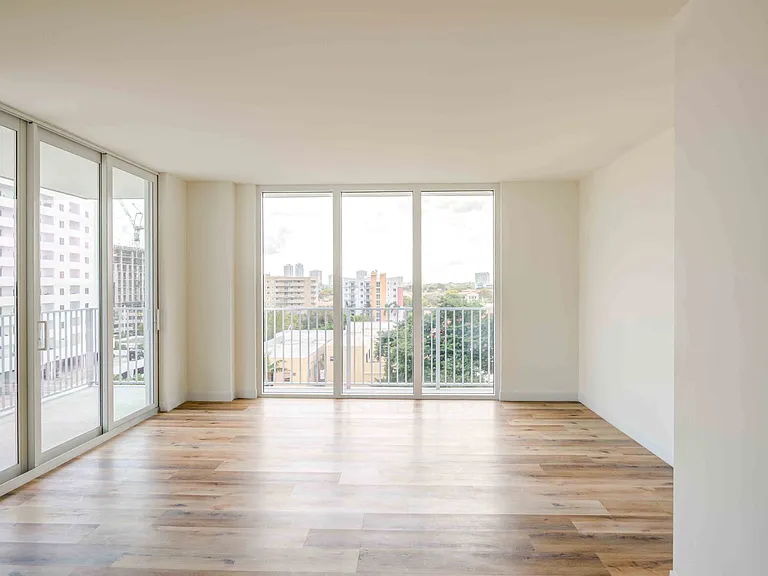 Riverview One Apartments — Photo 6