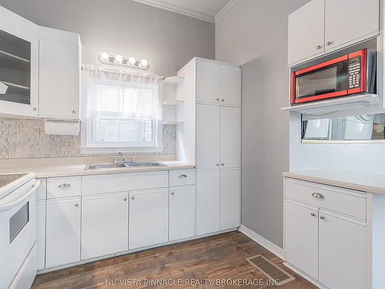 132 Wharncliffe Rd N #BACK — Photo 8