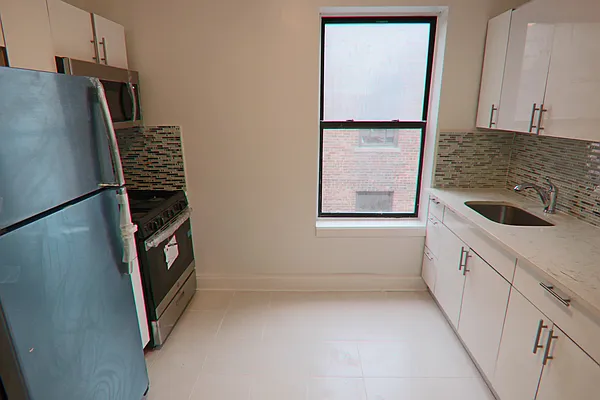 Rented by PMG Real Estate  | media 16