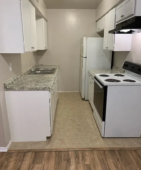 2701 Poplar Cir #G — Photo 3
