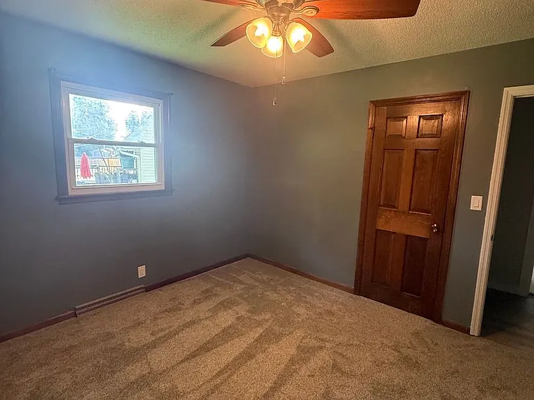 112 Cottonwood Dr — Photo 10