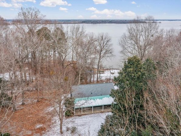 109 Eagle Bluff Rd, Spring Grove, VA 23881