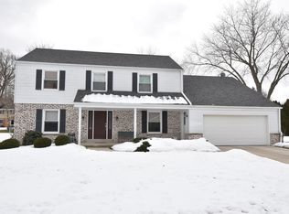 12607 N Jonquil Ct, Mequon, WI 53092