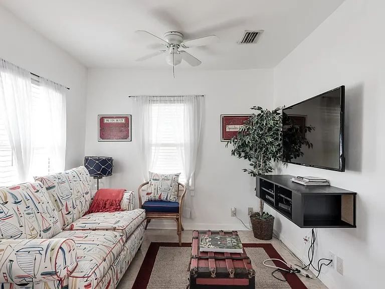 1907 Parker Ave — Photo 7
