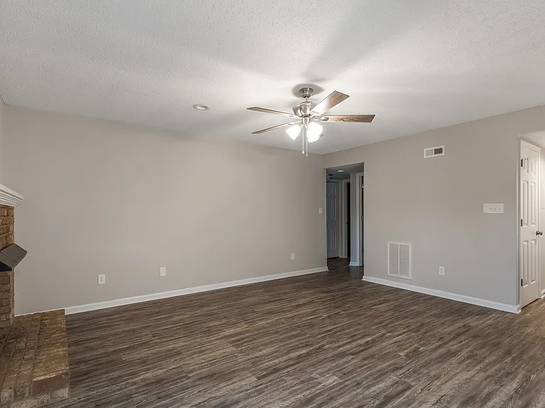 5867 Harris Grove Ln — Photo 28