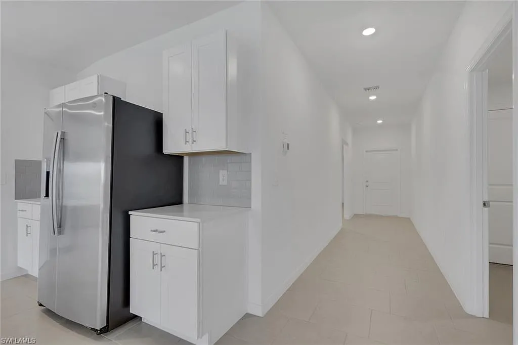 4 bed, 2.0 bath, 1800 sqft, $2,350 — Photo 2